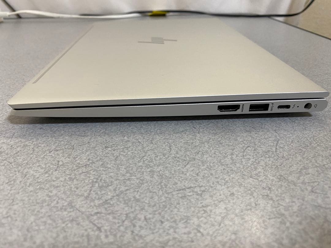 HP EliteBook 630 G9　 i5-1235U　16GB