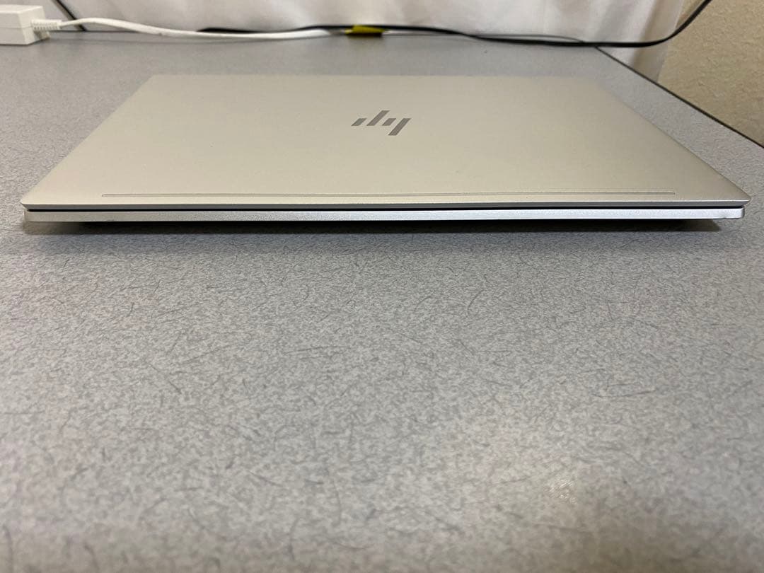 HP EliteBook 630 G9　 i5-1235U　16GB