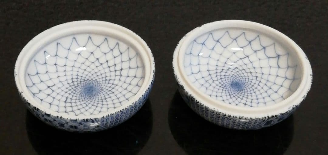 甚山作　九谷焼　染付　蝶文　香合　共箱　茶道具