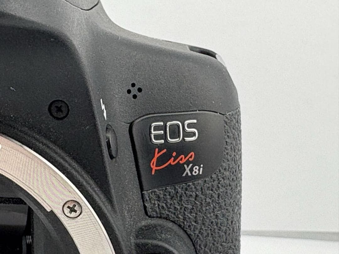 ★極上美品★キャノン Canon EOS Kiss X8i ボディ