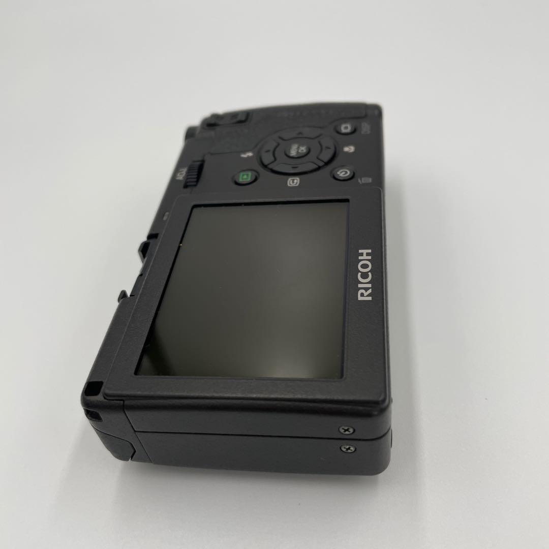 RICOH GR DIGITAL 本体と付属品
