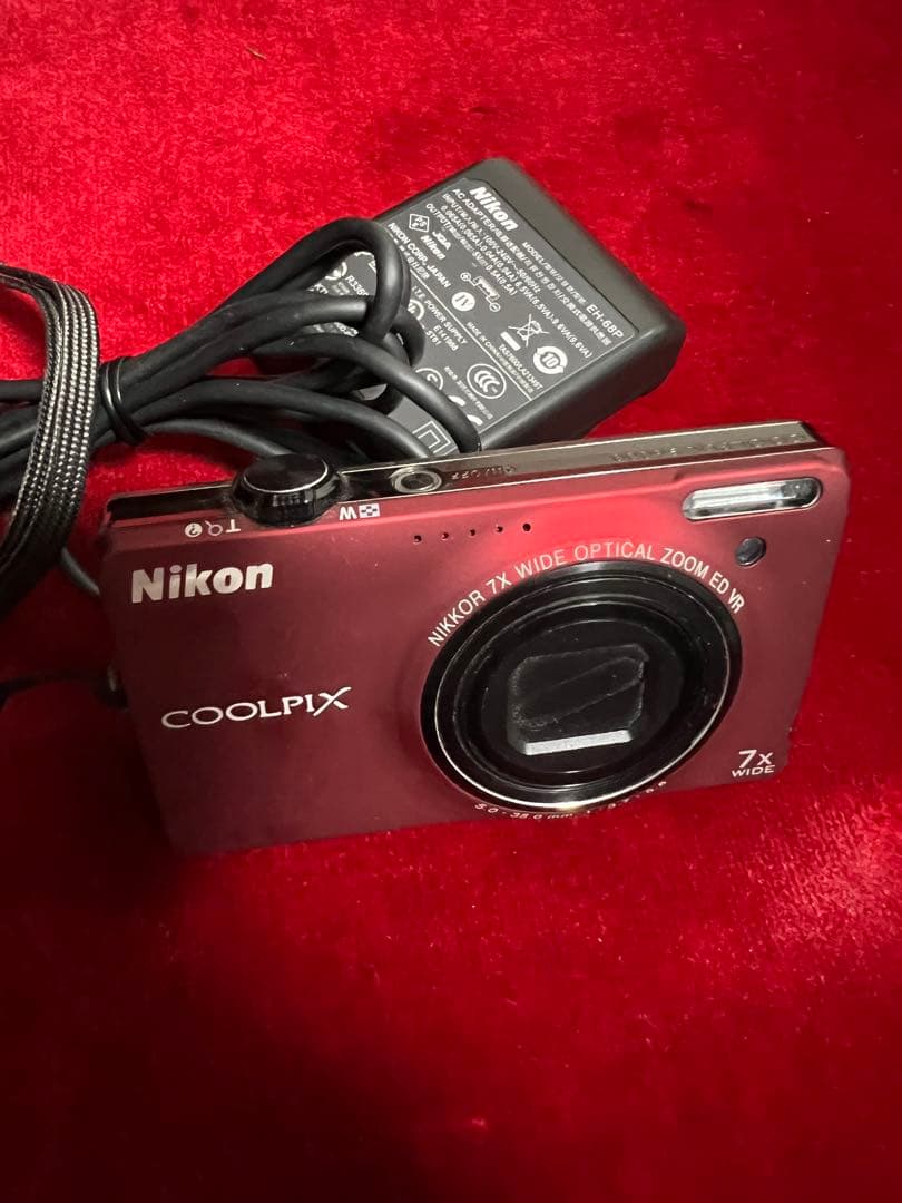 Nikon COOLPIX 7倍光学ズーム レッド 16GBメモリ付き