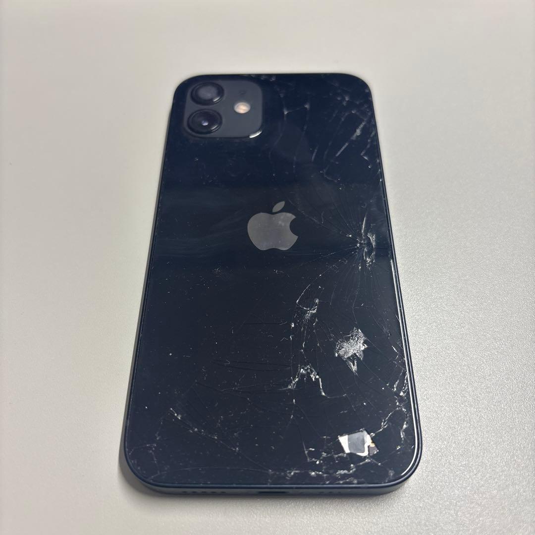 iPhone12 128GB ブラック 背面割れ