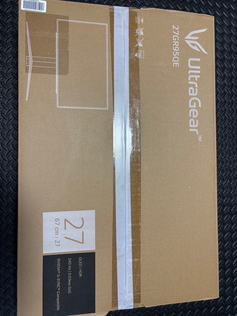 LG ゲーミングモニター UltraGear 27GR95QE-B 240hz