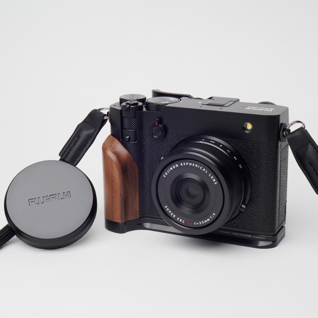 【GFX100RF ブラック】極美品 シャッター613回 木製グリップ等付属
