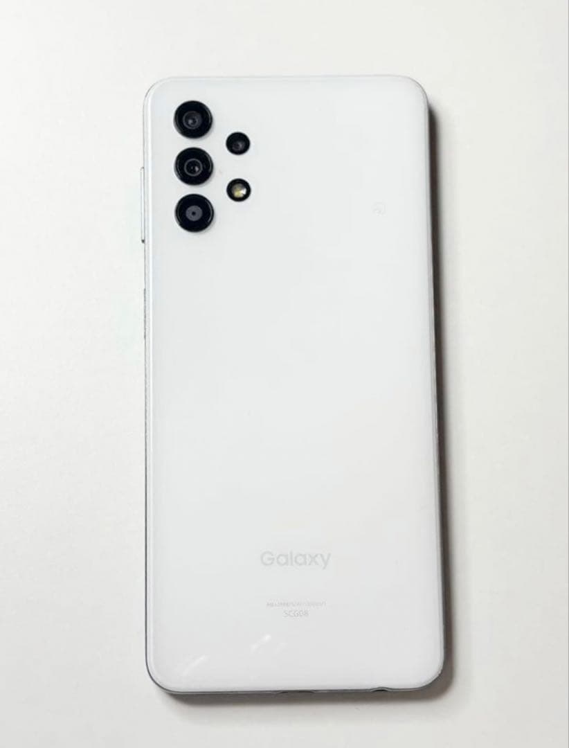 【セール中‼️】Galaxy スマートフォン ホワイト SCG08