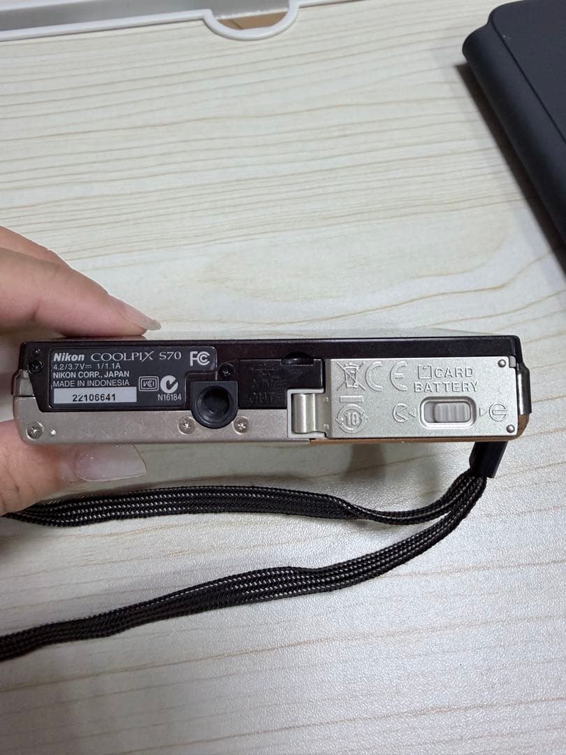Nikon COOLPIX S70 コンパクトデジタルカメラ