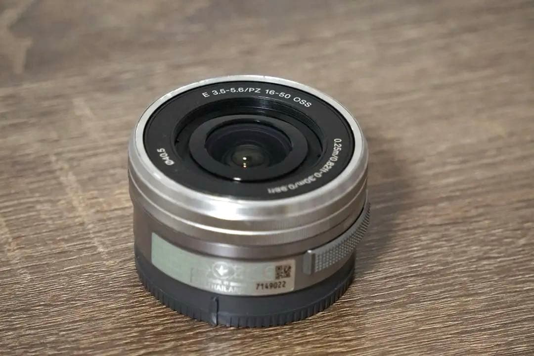 SONY E 3.5-6.3/16-50 OSS ズームレンズ　ソニー