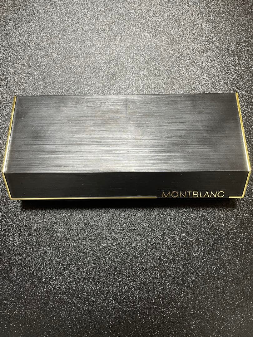 MONT BLANC モンブラン　万年筆 黒　箱あり
