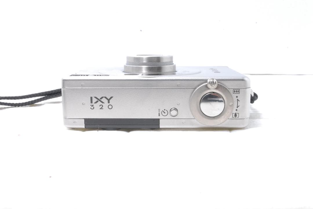 【極美品/動作確認済】Canon IXY 320 シルバー デート機能 ケース付