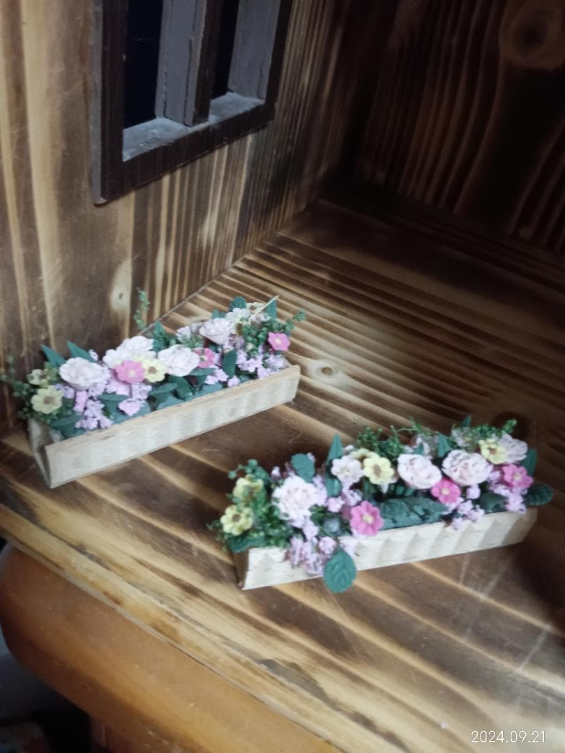 ミニチュア　花壇の花
