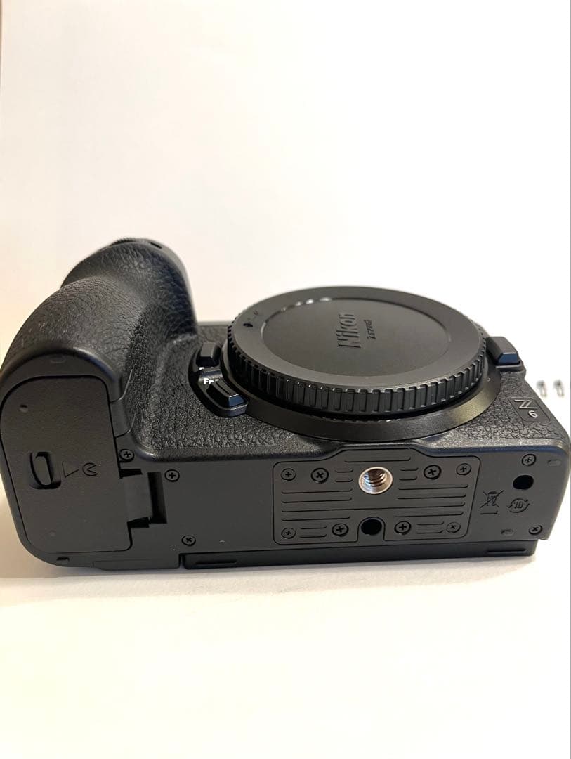 Nikon Z 6 、バッテリー、ストラップ、22,500ショット、レリーズ付