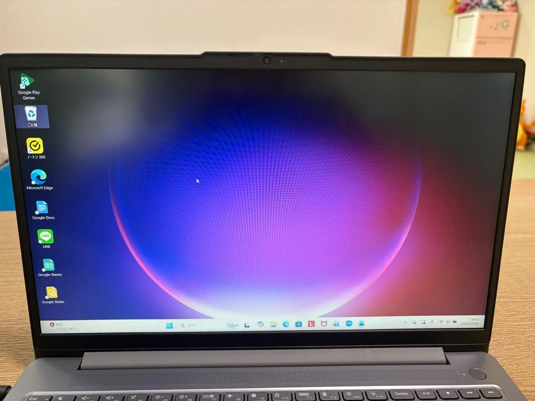【ほぼ新品】Lenovo IdeaPad Slim 3