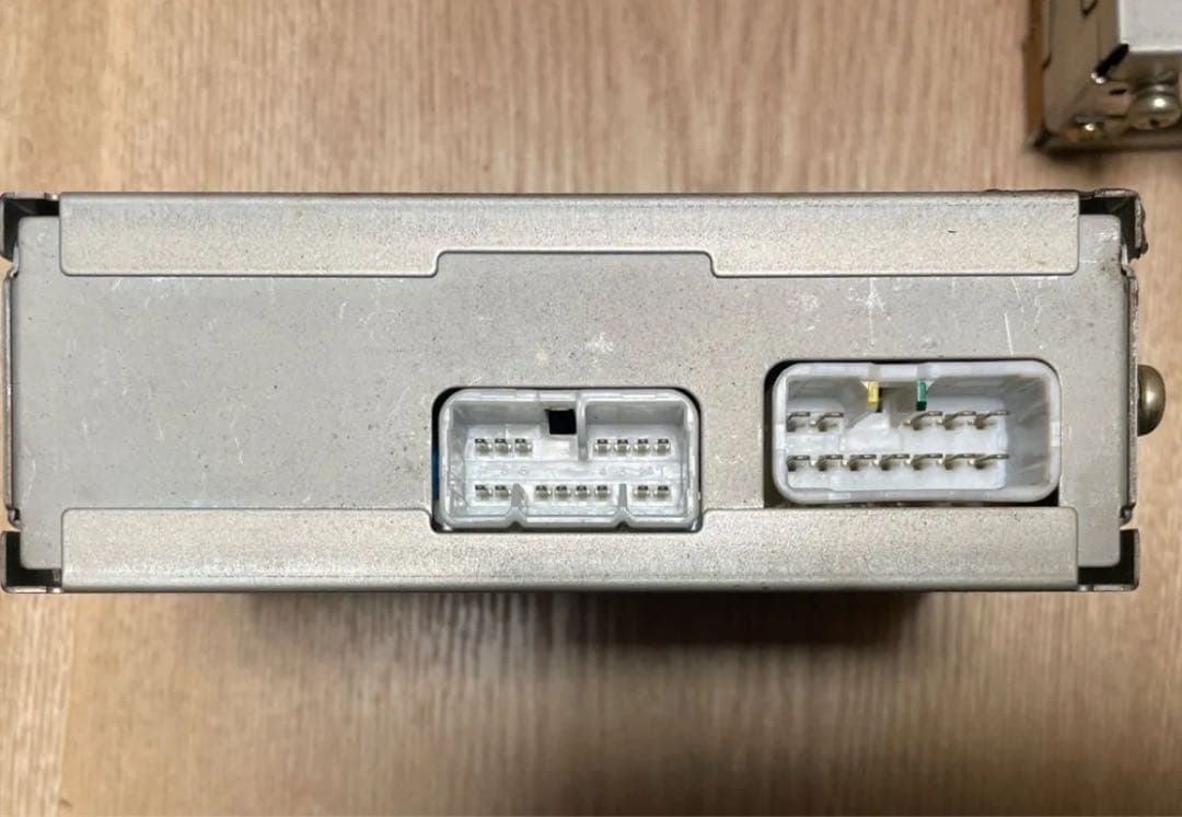 希少　ランクル80系 HDJ81V アンプ 中古