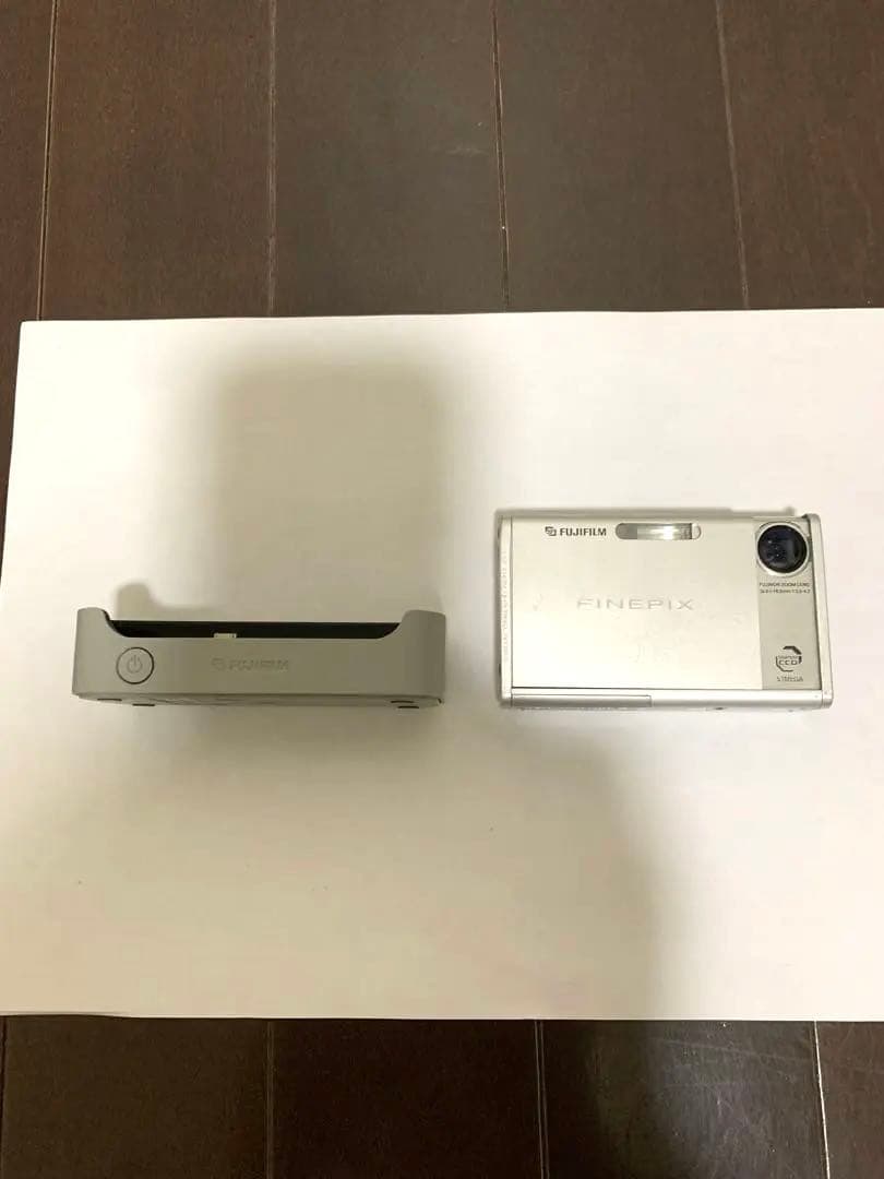 Fujifilm FinePix Z1 コンパクトデジタルカメラ