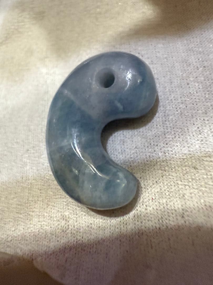 コン沢産‼️ 一生物の勾玉‼️宝石‼️説明不要の最高峰‼️唯一無二‼️送料無料‼️