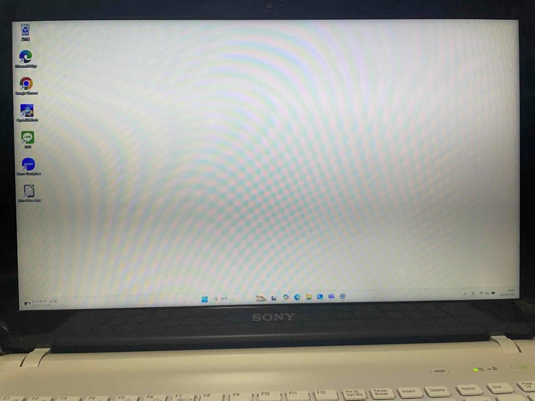 Win11搭載 SONY VAIO メモリ8GB新品SSD240GB 外装難あり