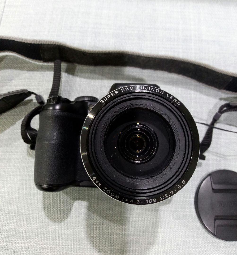 FUJIFILM　FinePix S8400　ファインピクス　デジタルカメラ