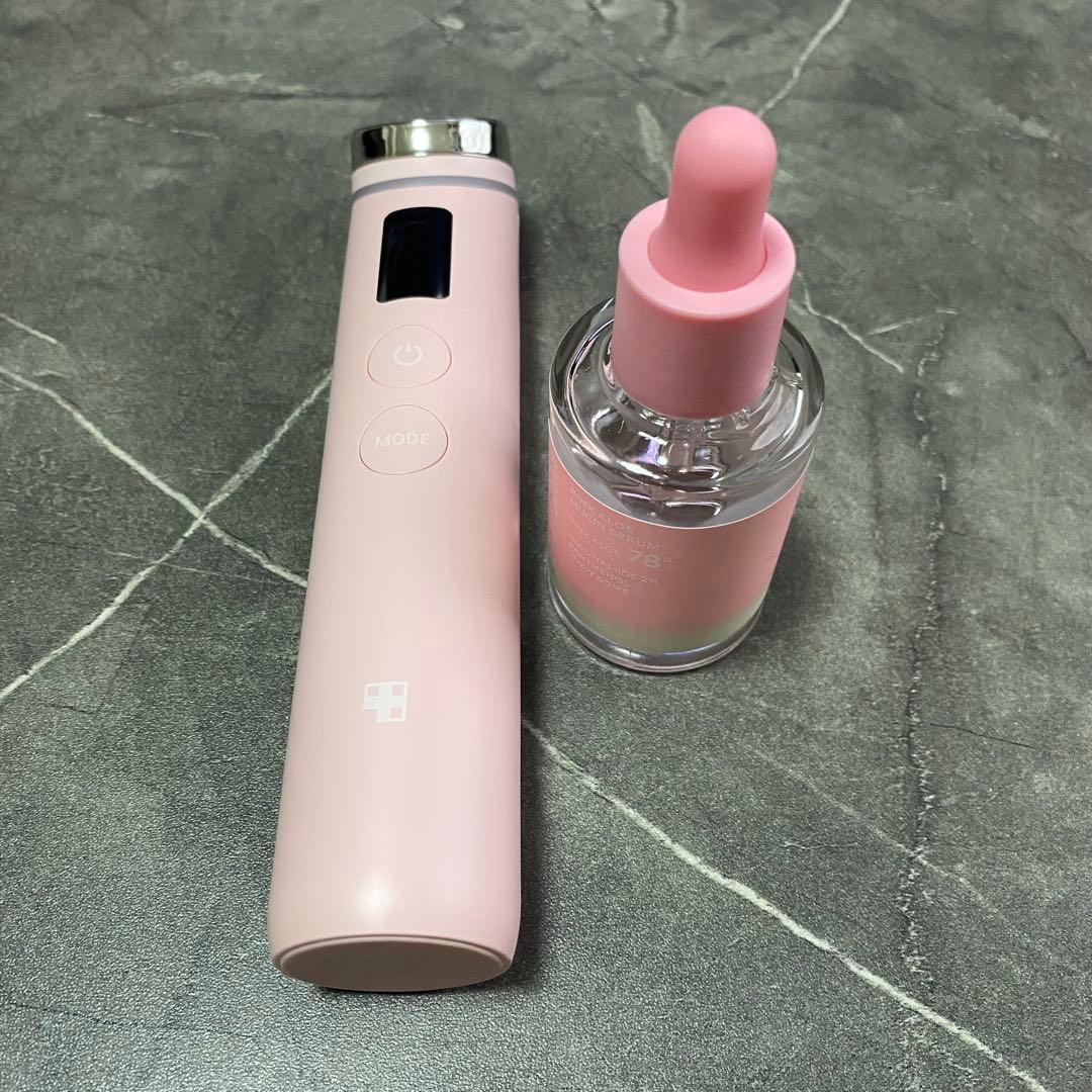 メディキューブ　美顔器　ピンク