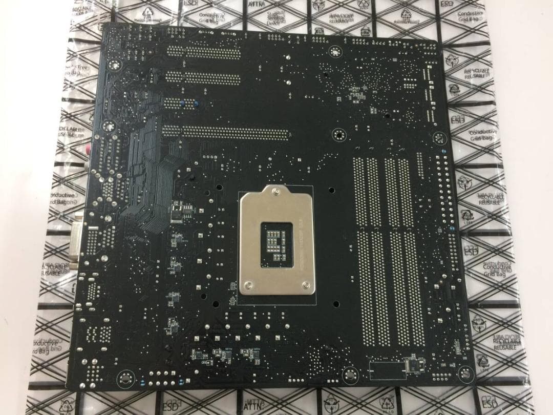 マザーボード ASUS P8Z77-M Pro MicroATX