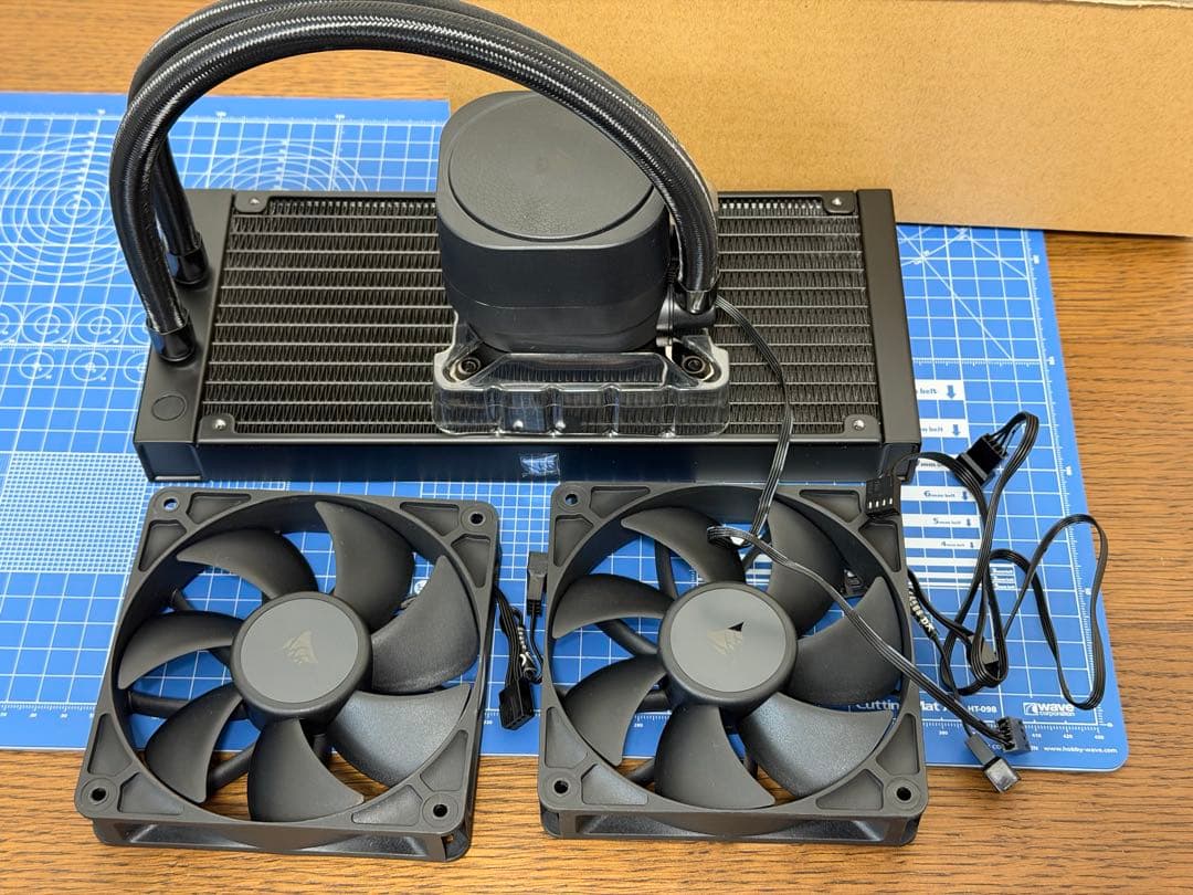 CORSAIR NAUTILUS 240 RS 簡易水冷CPUクーラー