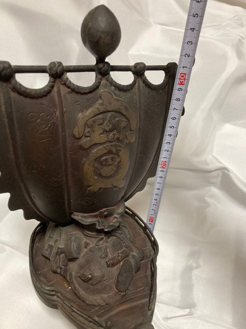 銅製のアンティーク宝船 七福神と宝物を乗せて運ぶとされる縁起の良い船です。
