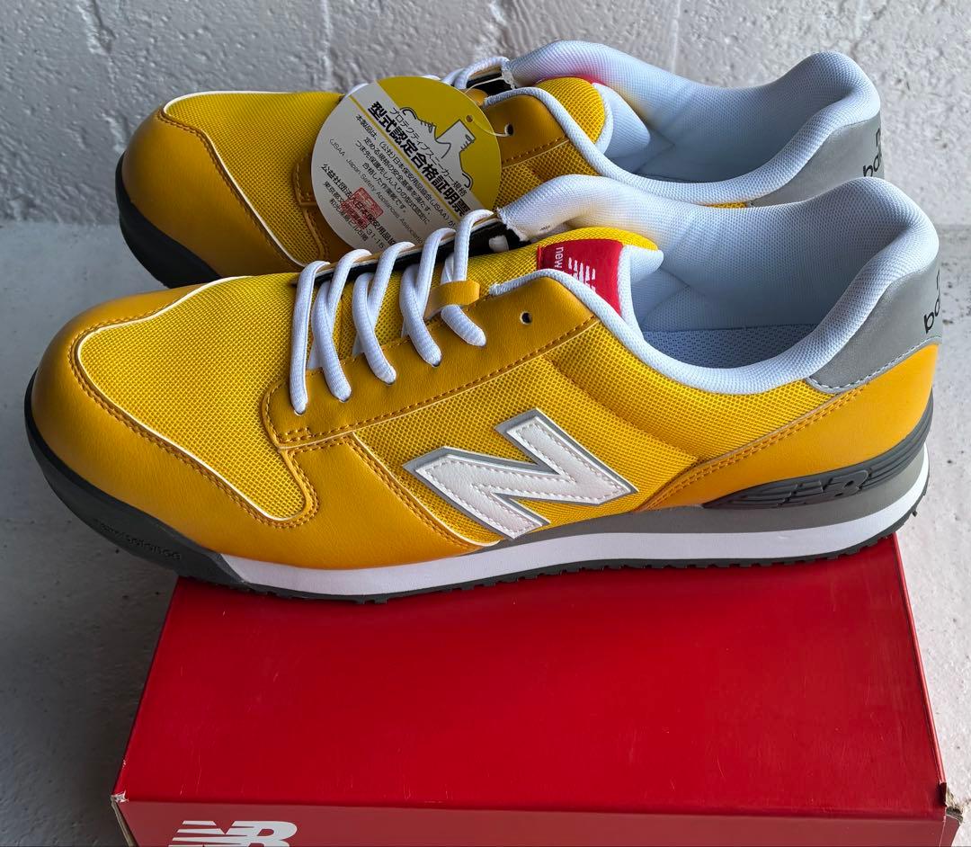 New Balance イエロー スニーカー　28㎝
