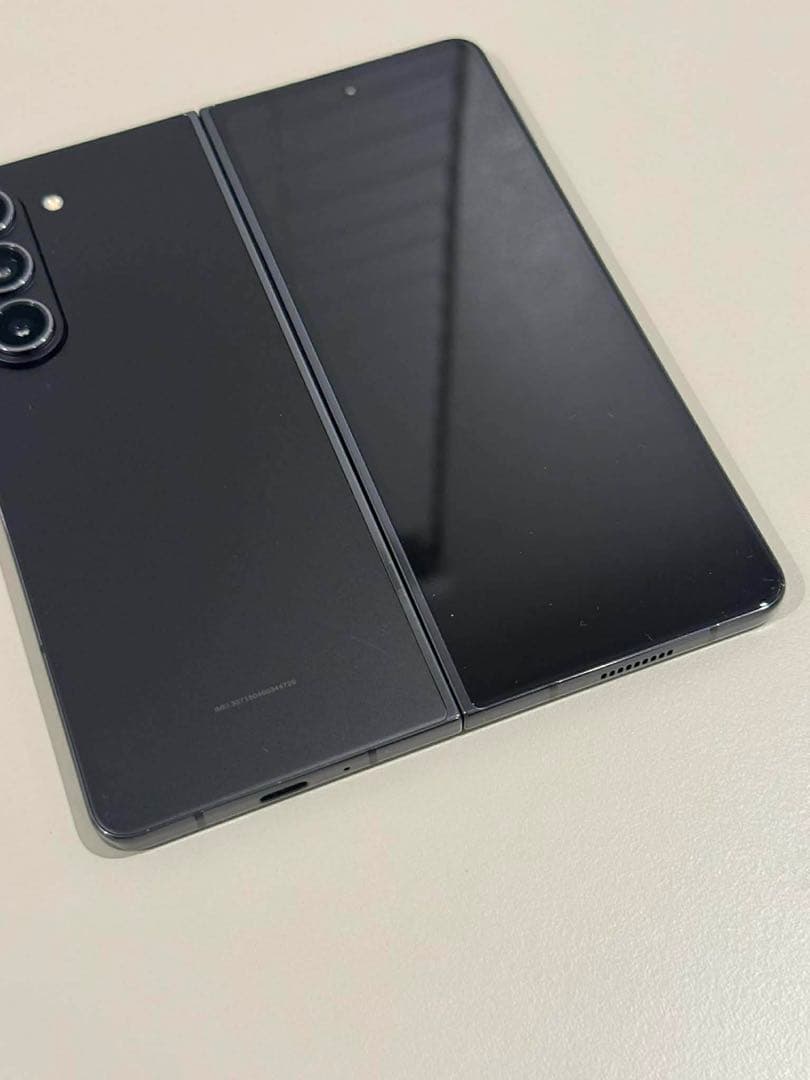 ひ*ろ様 【超美品】アンドロイド Galaxy Fold 5｜256gb｜SIM