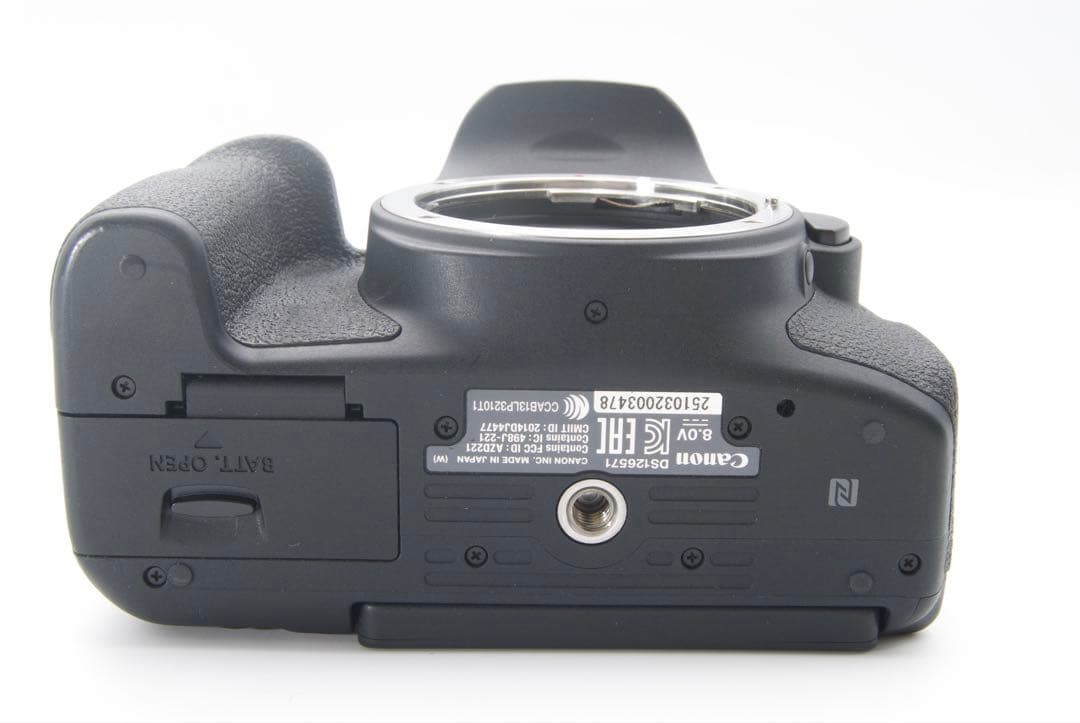 【Wi-Fi】Canon EOS Kiss X8i 標準レンズ　デジタル一眼レフ