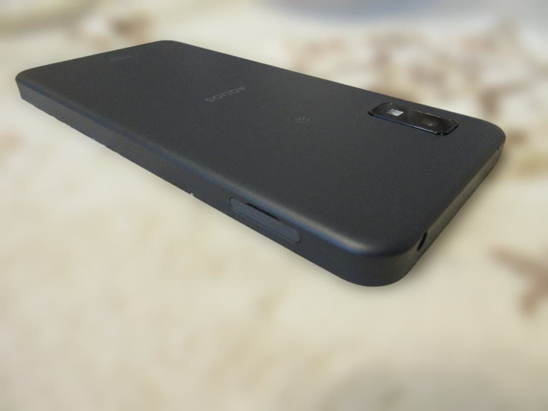 AQUOS wish SHG06 SIMフリー