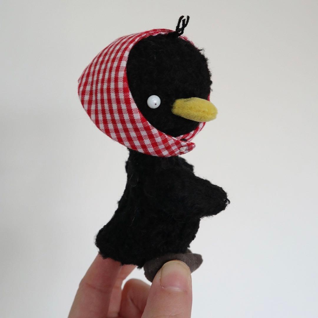 驚く黒いヒヨコ ぬいぐるみ アーティストベア ハンドメイド 海外作家様 ピヨピヨ
