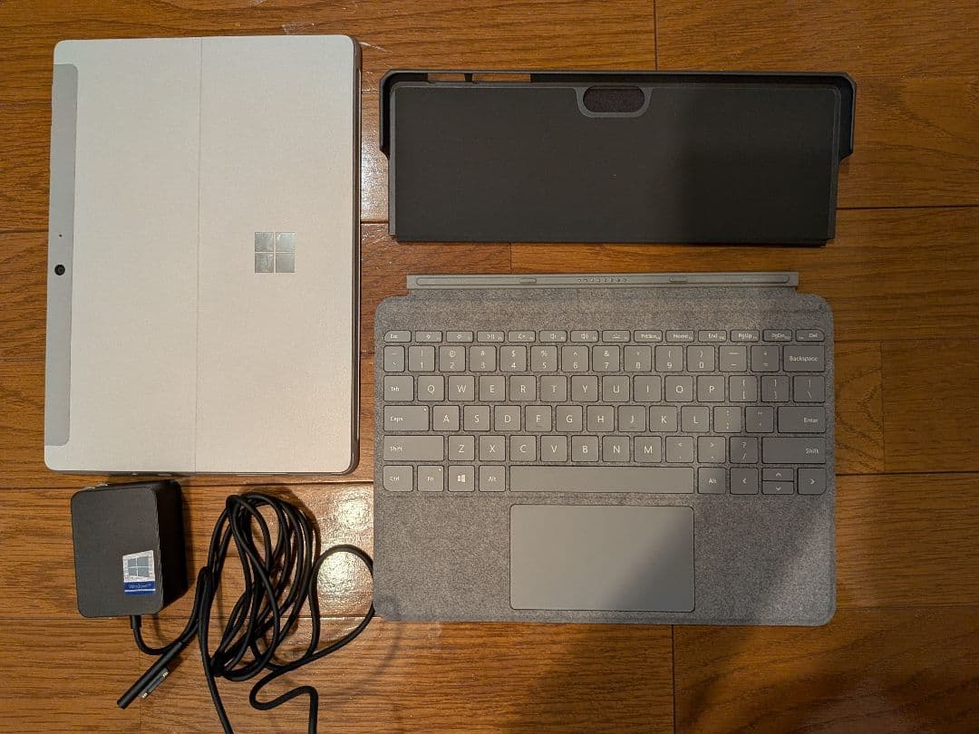 Surface Go 2 LTE - 256GB / USキーボード付き