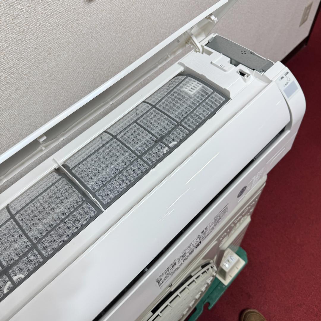 東京23区配送無料　美品日立2.2kw　2022年製　6畳用　洗浄/除菌済み