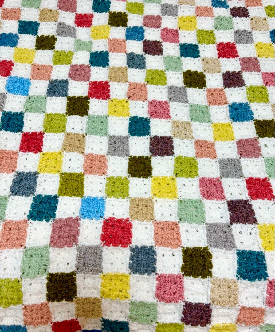 パッチワーク柄の手編みブランケット＊123×143cm＊
