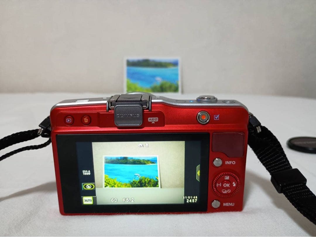 ミラーレス一眼 OLMPUS PEN mini E-PM2 カメラケース付