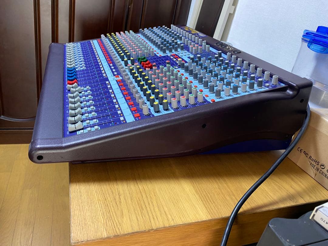 MIDAS　VENICE 240　アナログミキサー