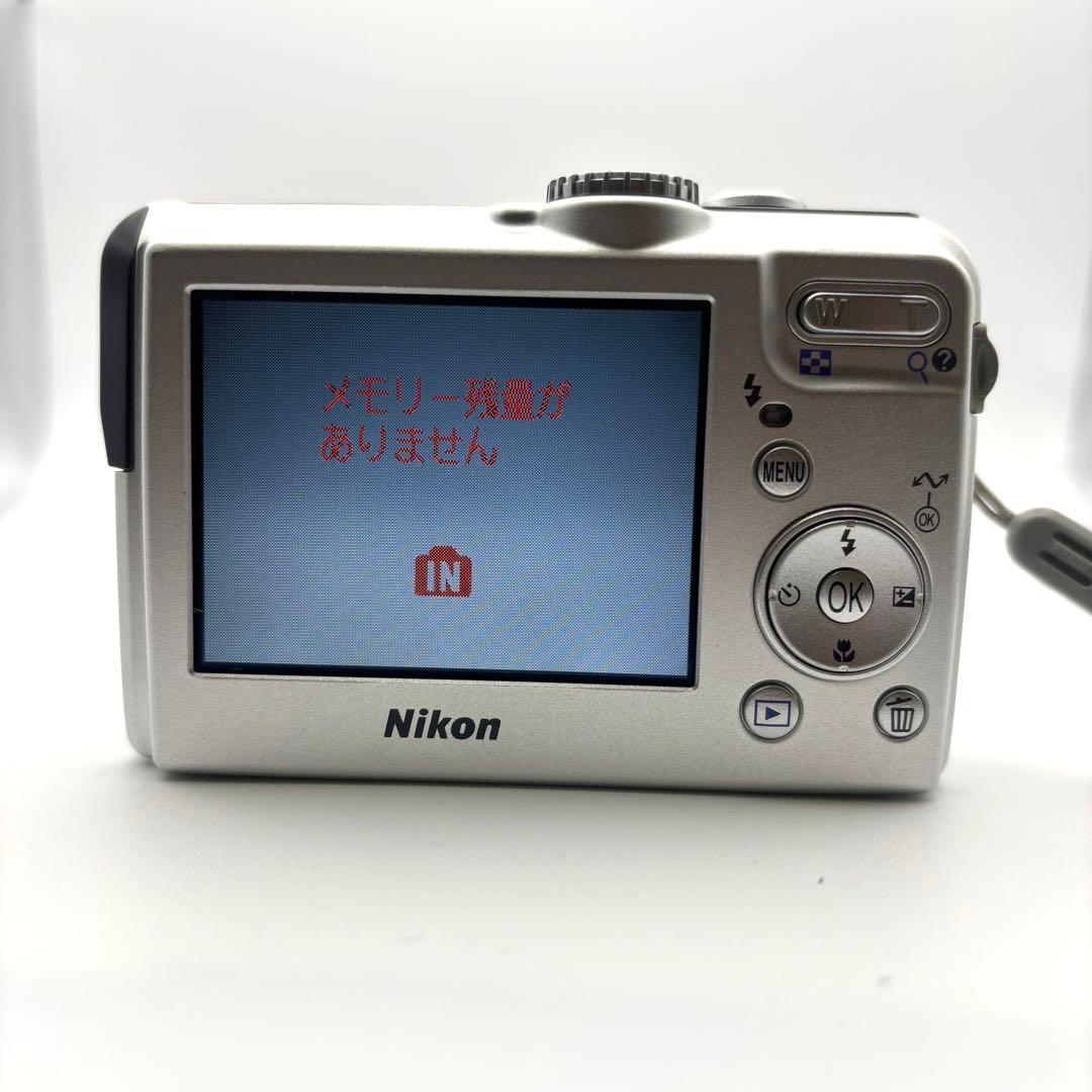 【美品 動作確認◎】Nikon COOLPIX P1 シルバー デジカメ