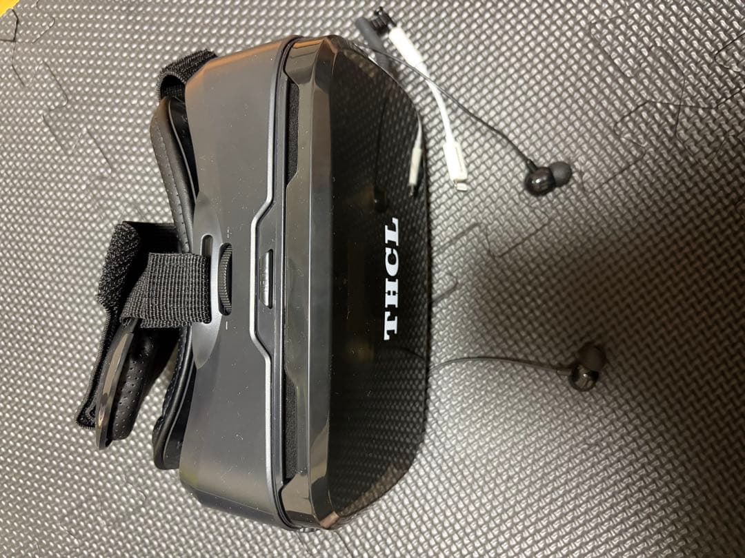 THCL VRゴーグル イヤホン付き