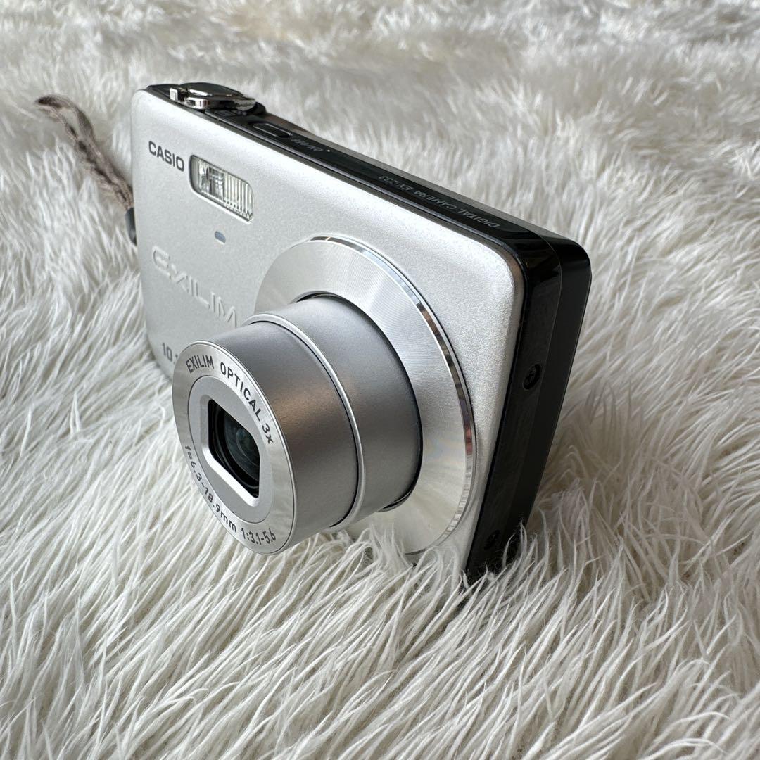 美品 CASIO EXILIM EX-Z33 シルバー