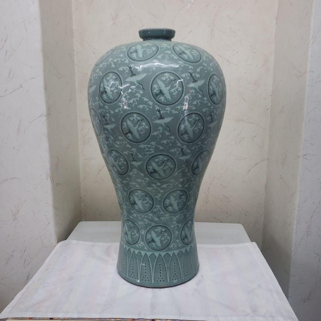 蔵出し特価　青磁 鶴模様 陶器 花瓶　作家物海剛作桐箱あり48cm