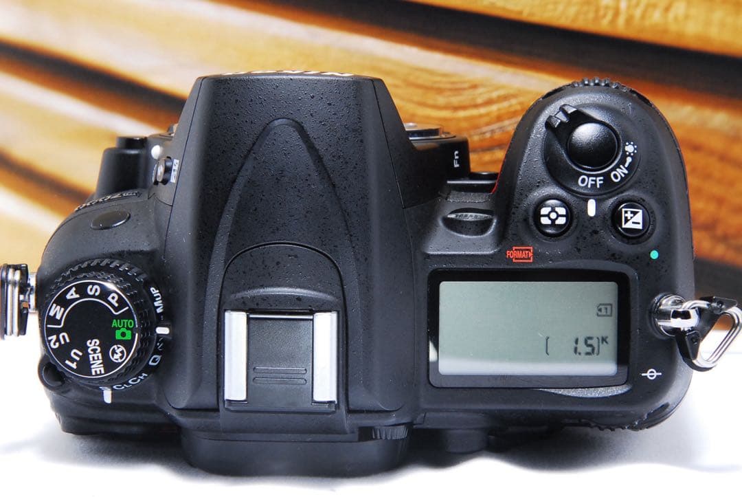 ニコン Nikon D7000 一眼レフ 18-200mm元箱付き　初心者