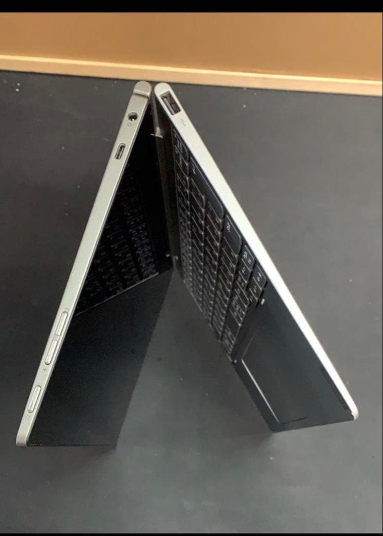 Lenovo IdeaPad D330 (インテル Celeron 4世代)