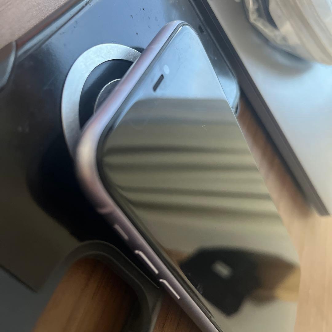 Apple iPhone 11 パープル　本体