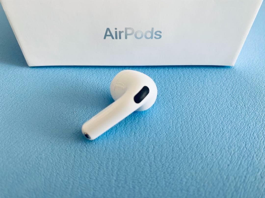 AirPods 第4世代 L片耳 左耳のみ イヤホン A3053 LLLM