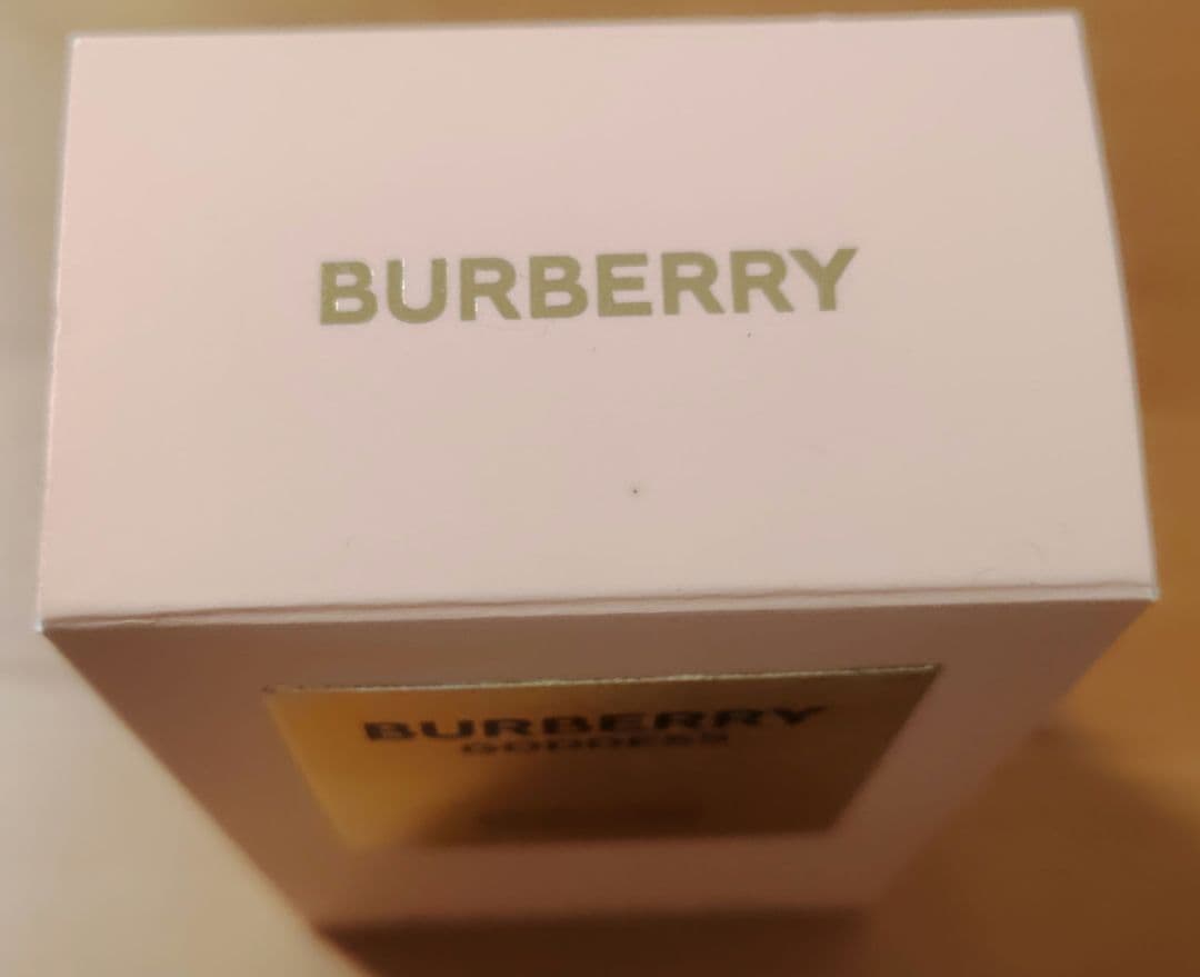 H*U様 バーバリー ゴッデス オードパルファム 50ml BURBERRY 中