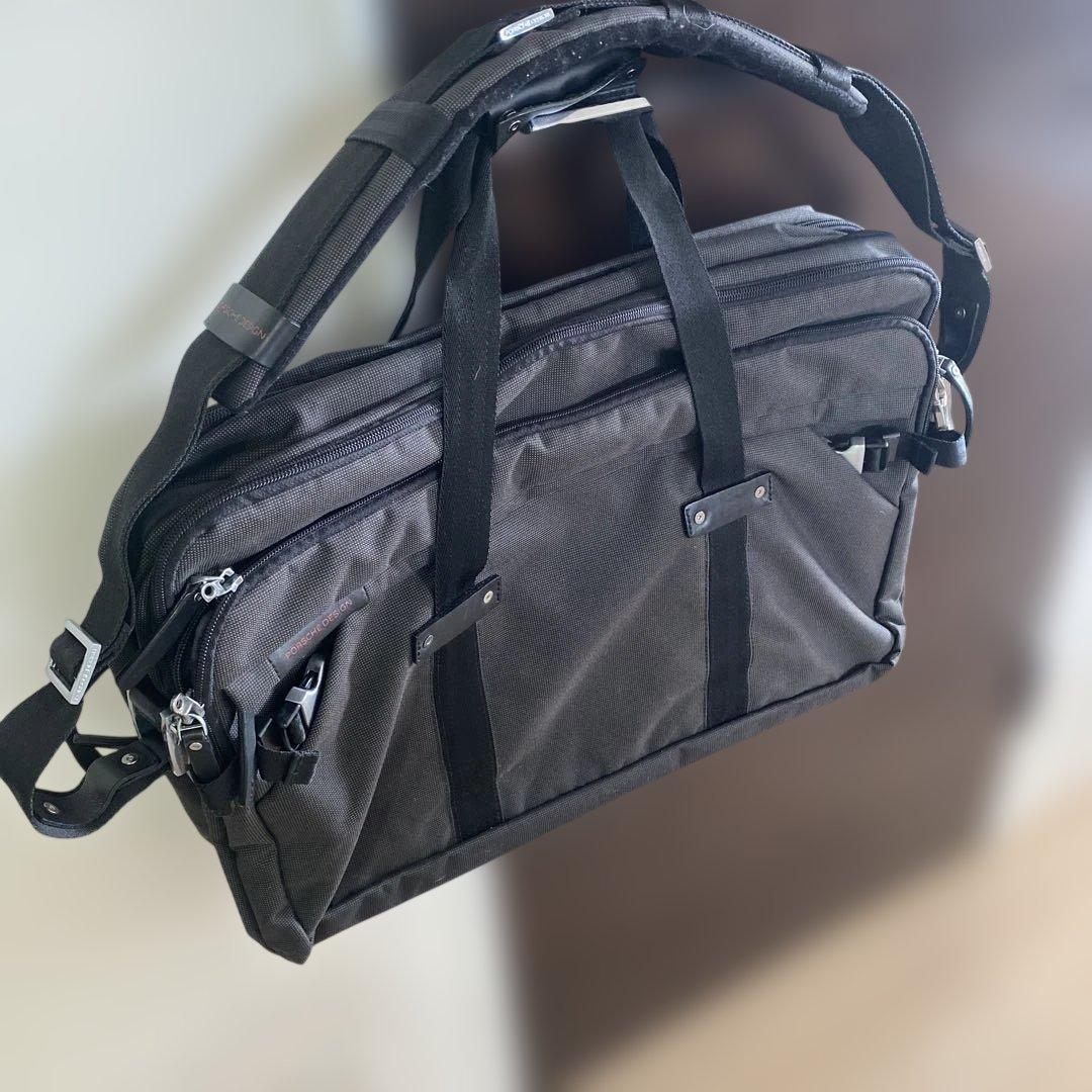 Porsche Design CARGON ブラックボストンバッグ