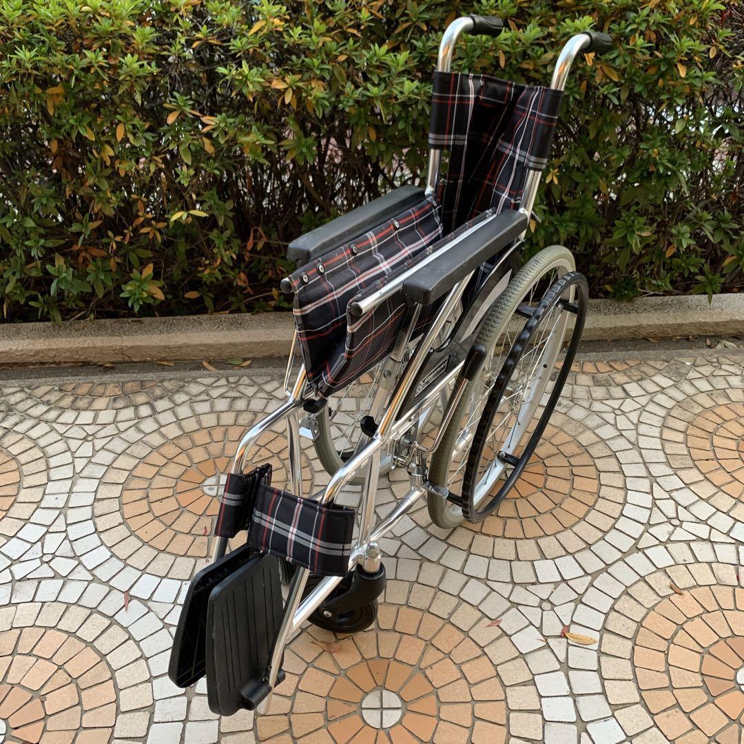 とちきち　大阪市内直接引渡し　KAWAMURA　自走用車椅子　ノーパンクタ