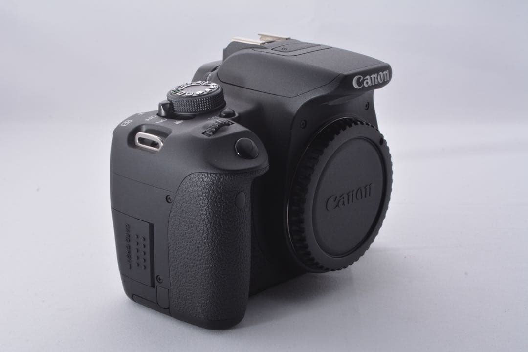 ショット数わずかで極美品✨Canon Kiss X7i❣️超望遠のWレンズ✨