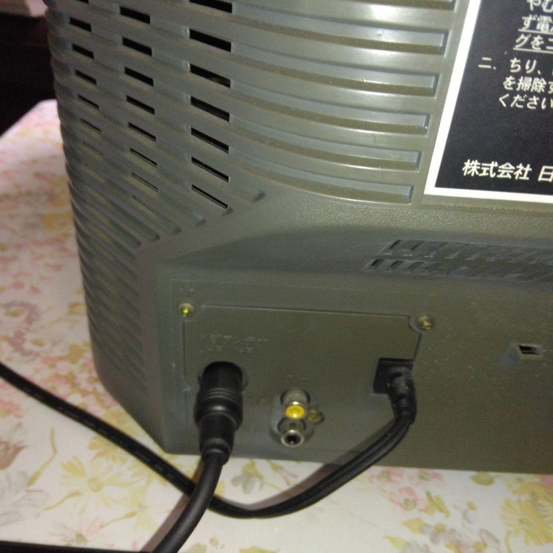 HITACHI ブラウン管テレビ15型と日立ビデオカセットレコーダー各1台です。