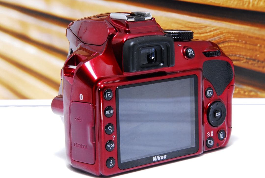 Nikon D3400 一眼レフカメラ Bluetooth スマホ転送　レッド